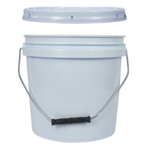 Cubeta de plástico blanca asa metal